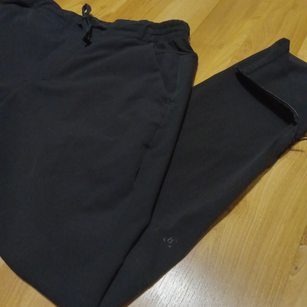 Lululemon Fundamental Jogger 28” Black